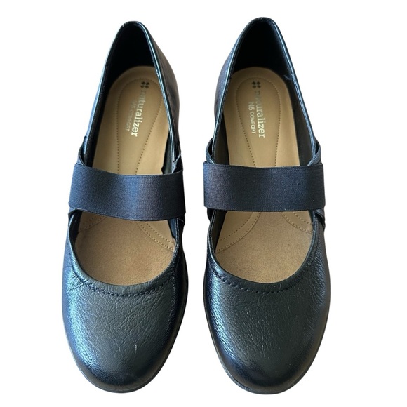 NATURALIZER ANDE Woman Shoes Black Leather Wedge Stretchy Strap Size 8.5M - Picture 2 of 11